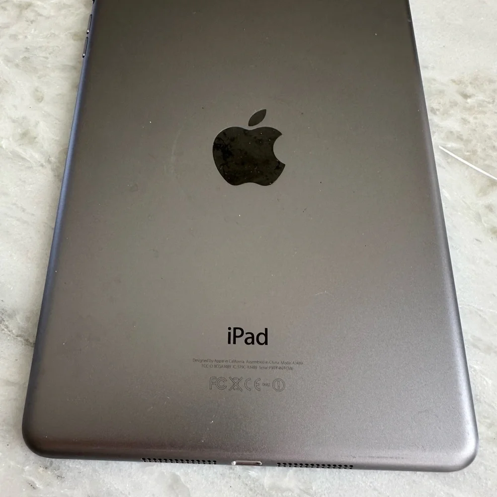 Apple mini iPad 2